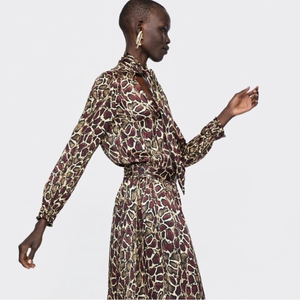 ZARA Animal Print Flowy V-Neck with Neck Tie - Picture 5 of 15